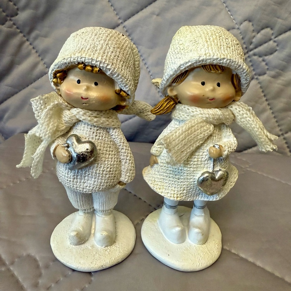 Adorable Winter Figurines with Silver Hearts